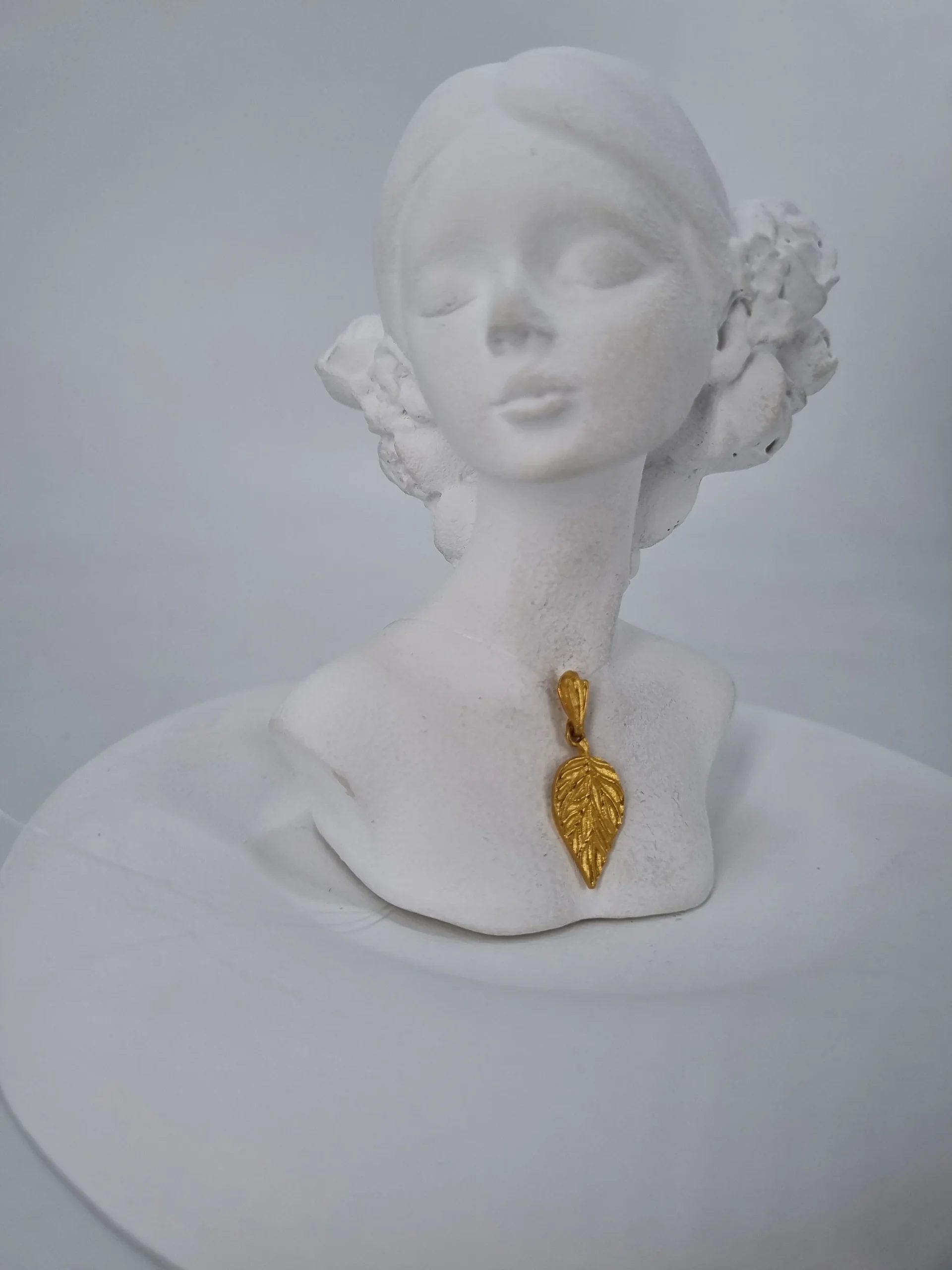 آویز طلای برگ