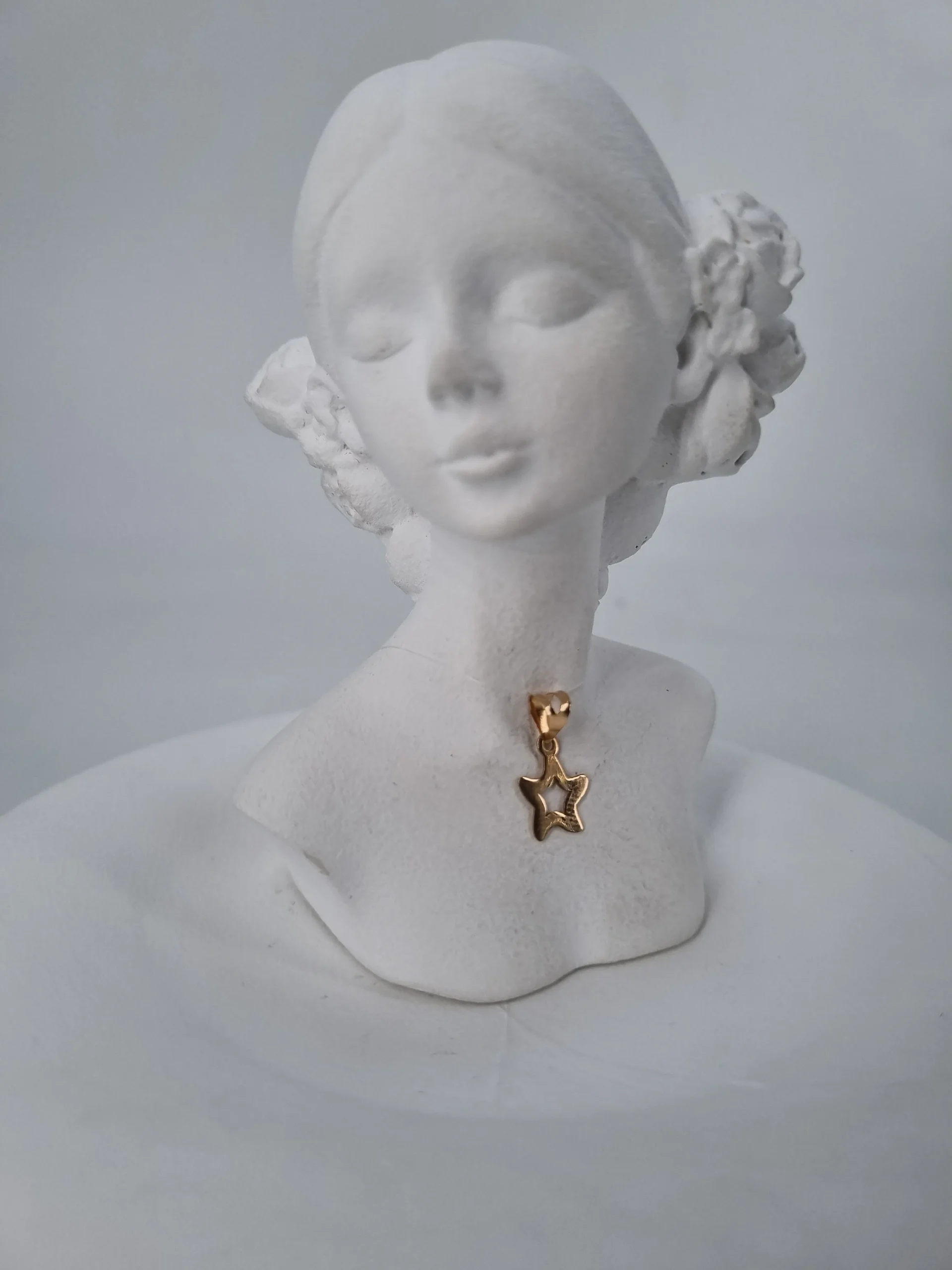 آویز طلا مدل ستاره ای