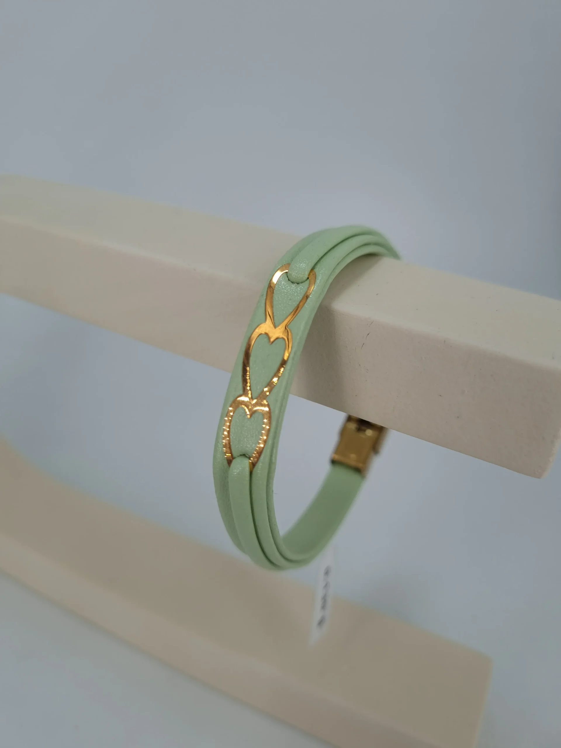 دستبند طلای چرمی سه قلب